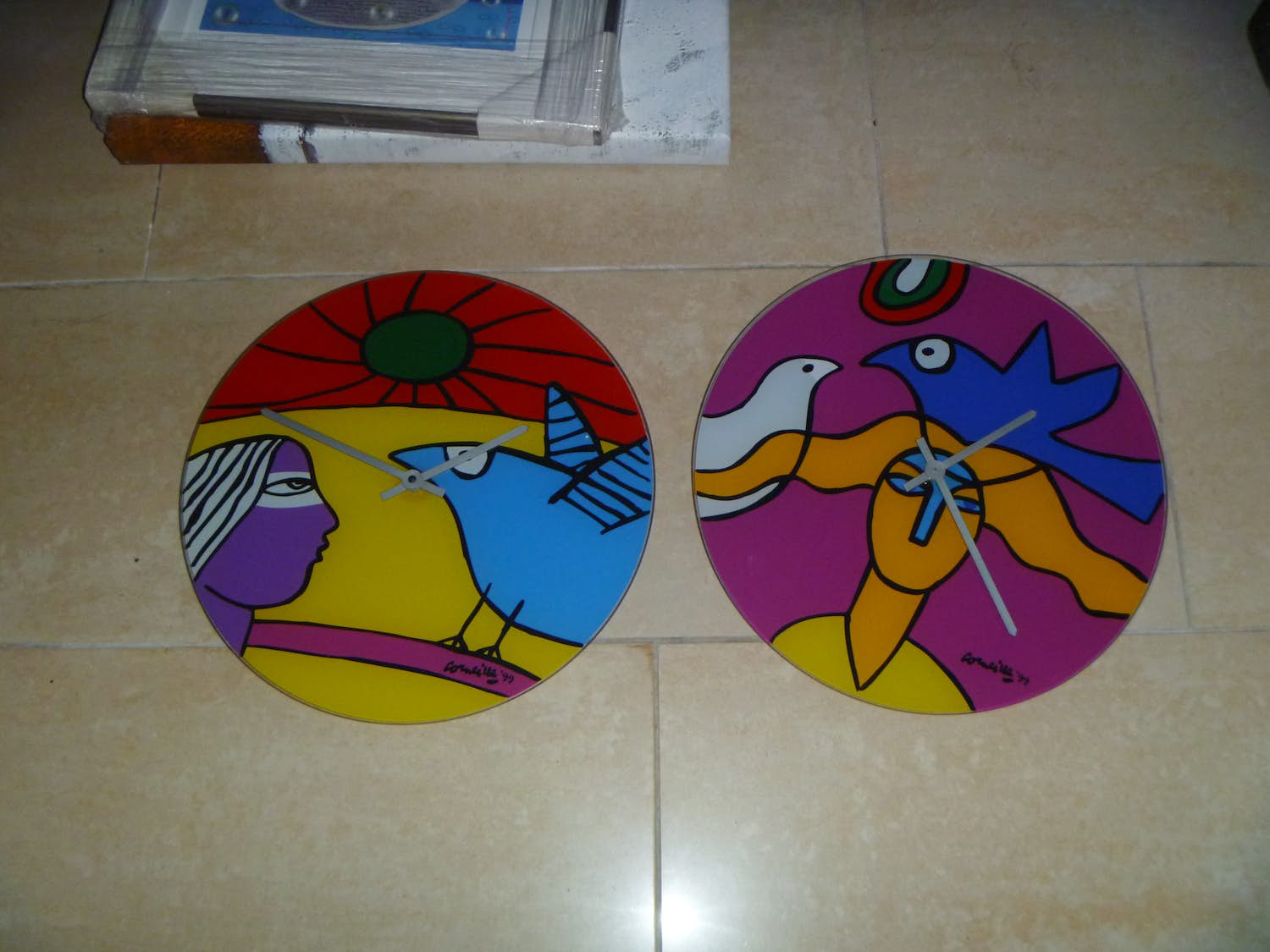 Corneille - 2 klokken met afbeeldingen van Corneille kopen? Bied vanaf 50!