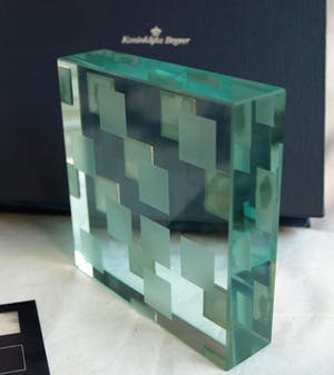 Koninklijke Van Kempen & Begeer - Zilver in floatglas , “Perspectief” – ontwerp: Hein Antheunis, 1997 kopen? Bied vanaf 1!