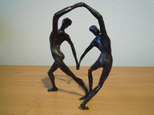 Corry Ammerlaan - 2 Vrolijk dansende personen kopen? Bied vanaf 35!