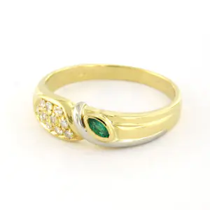 18k bicolour gouden ring met smaragd en single cut geslepen diamant tot. 0.08ct kopen? Bied vanaf 260!