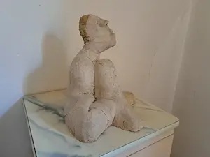 Sjer Jacobs - Zittend beeld kopen? Bied vanaf 125!