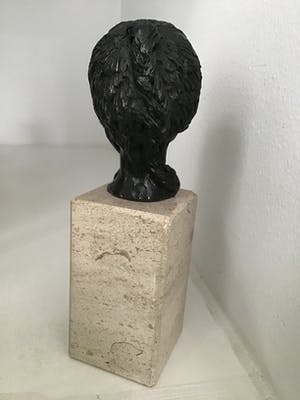 Astrid Veldhuyzen-Koppen - Sculptuur “ LUISTEREN “ kopen? Bied vanaf 65!