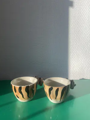Niet of onleesbaar gesigneerd - Tijgerkopjes (espresso- of theekopjes) van Master Strong Stoneware kopen? Bied vanaf 1!