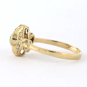 18k gouden ring bezet met smaragd en briljant geslepen diamant tot. 0.18ct kopen? Bied vanaf 220!