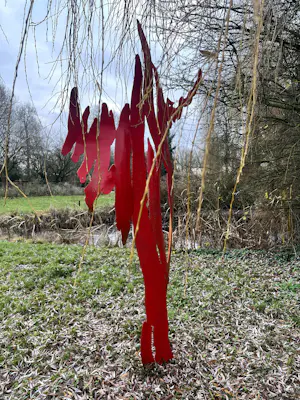 Bruno Guiheneuf - Rood stalen abstract buitenobject kopen? Bied vanaf 1000!