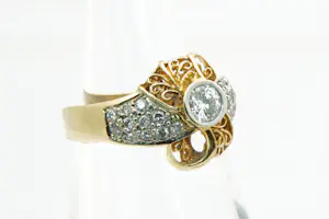 8 - Exclusieve 18Krt gouden bi-color ring met 23 steens ca 0.90ct briljant. kopen? Bied vanaf 580!