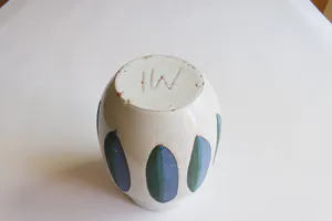 Potterie Hans Wagner - Fifties vaas met bladeren. kopen? Bied vanaf 1!