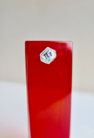 Niet of onleesbaar gesigneerd - Rood glazen vaasje in modern design kopen? Bied vanaf 1!