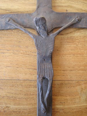 Heiligenbeeld - Smeedijzeren Christus aan het kruis. kopen? Bied vanaf 45!