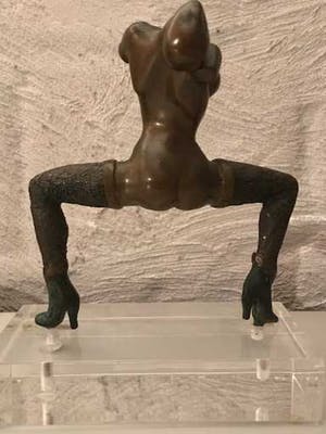 Niet of onleesbaar gesigneerd - Bronzen sculptuur, erotisch naakt kopen? Bied vanaf 1!