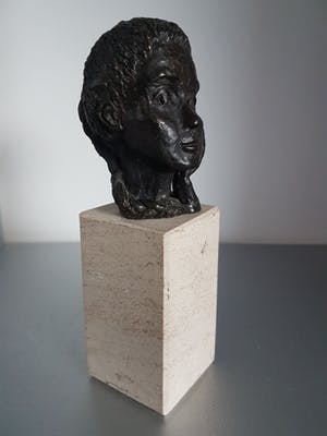 Astrid Veldhuyzen-Koppen - Beeld / Sculptuur " Luisteren " kopen? Bied vanaf 30!