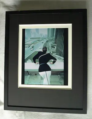 Helmut Newton - Ingelijste foto , ‘Paris 1978’ - voor modeontwerper Thierry Mugler kopen? Bied vanaf 1000!