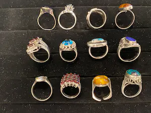 Lot Diverse 12 Zilveren Ringen kopen? Bied vanaf 80!