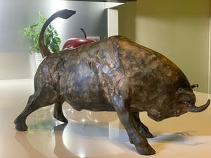 Pierre Chenet - Bronzen stier kopen? Bied vanaf 300!