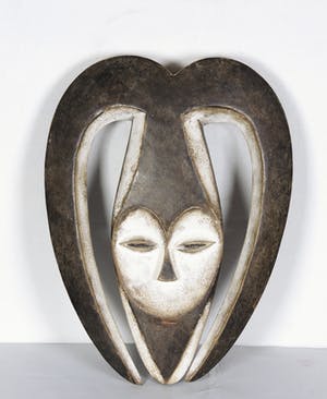 Kwele - Houten Ekuk handmasker met omgeslagen hoorns kopen? Bied vanaf 1!