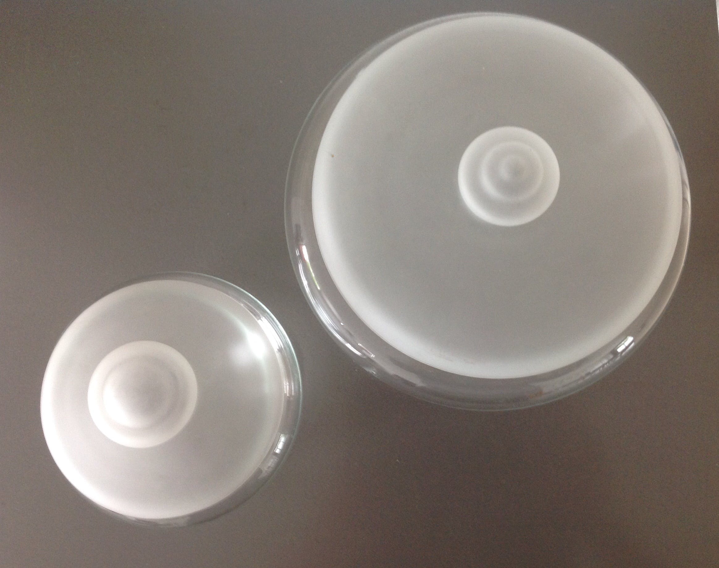 Royal Leerdam - Jacques Boon, koekdoos en bonbonnière van glas kopen? Bied vanaf 13!