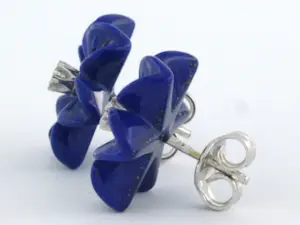 18k wit gouden oorknoppen met lapis lazuli en briljant geslepen diamant 0.08 ct kopen? Bied vanaf 180!