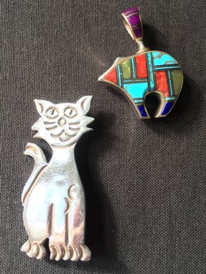 1e gehalte Zilver - intarsia hanger en broche van een kat kopen? Bied vanaf 25!