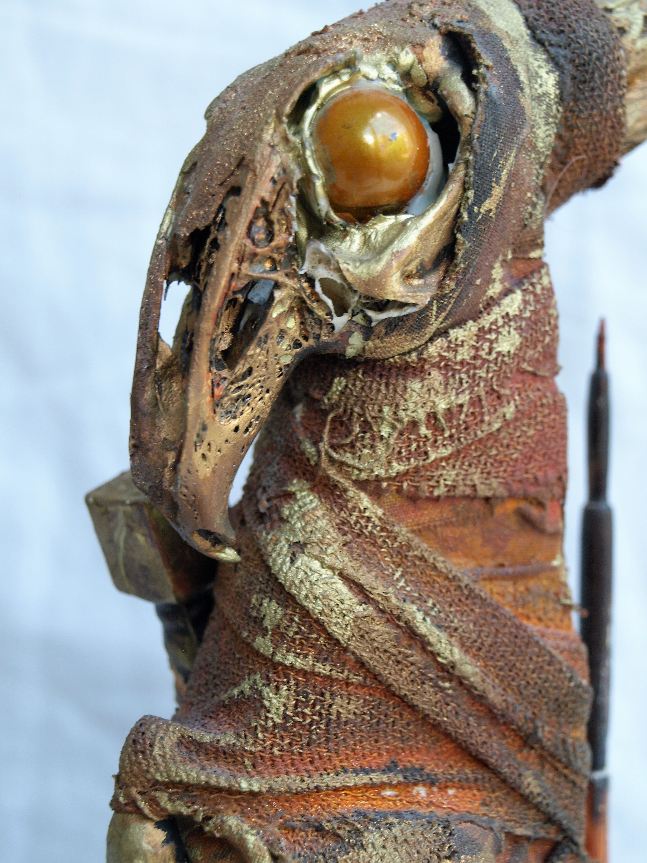 Niek Bruynzeel - Beeld , assemblage van gevonden materialen  kopen? Bied vanaf 60!