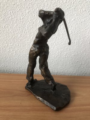 Brons (Onbekend) - Prachtig massief beeld van een golfspeler in actie kopen? Bied vanaf 35!