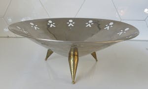 Niet of onleesbaar gesigneerd - UFO Shaped Fruit bowl in Alessi style kopen? Bied vanaf 10!