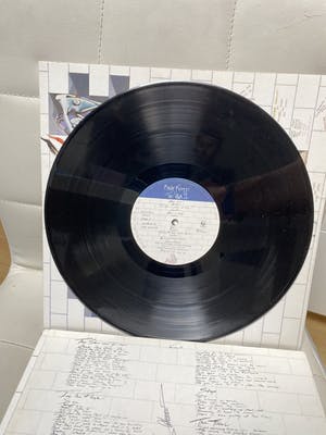 Niet of onleesbaar gesigneerd - LP Pink floyd - The Wall - Gesigneerd kopen? Bied vanaf 1!