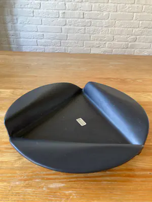 Jeroen Bechtold - Elegante design schaal van Jeroen Bechtold – sculpturaal , jaren 80ig kopen? Bied vanaf 75!