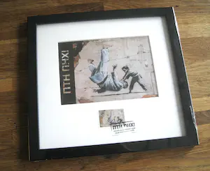 Banksy - FCK PTN Ingelijste postzegel + set postzegel/kaart/envelop kopen? Bied vanaf 75!