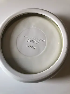 KAWS - Original Fake Ashtray (2X) kopen? Bied vanaf 200!