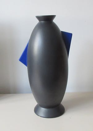 Niet of onleesbaar gesigneerd - Grote Memphis stijl design vaas kopen? Bied vanaf 1!