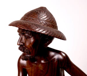 Niet of onleesbaar gesigneerd - Grote tropisch houten sculptuur - Visser met net - Djati hout - Fillipijnen kopen? Bied vanaf 1!