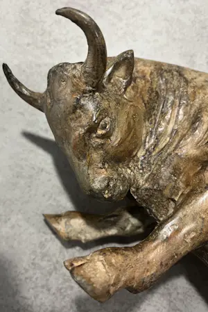 Pierre Chenet - Bronzen stier van Pierre Chenet kopen? Bied vanaf 400!