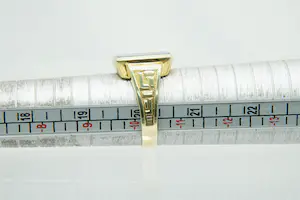 22 - Vintage seventies 14 Krt gouden zegel ring met lapis lazuli edelsteen kopen? Bied vanaf 230!