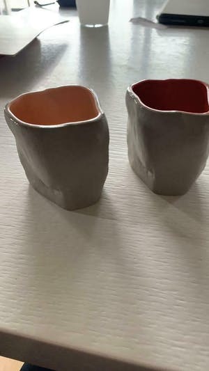 Olav Slingerland - laatste kans / afgeprijsd - 2 kunst bekers van de serie Work kopen? Bied vanaf 1!