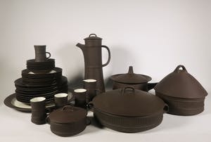 Jens Quistgaard - Aardewerk, Uitgebreid Flamestone servies voor Dansk Design kopen? Bied vanaf 50!
