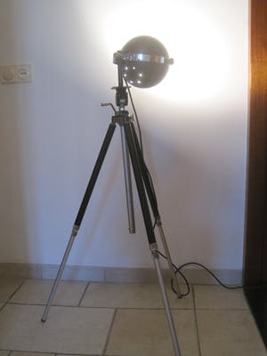 Curiosa - Industriële vintage vloerlamp Herda-Fairfax kopen? Bied vanaf 65!