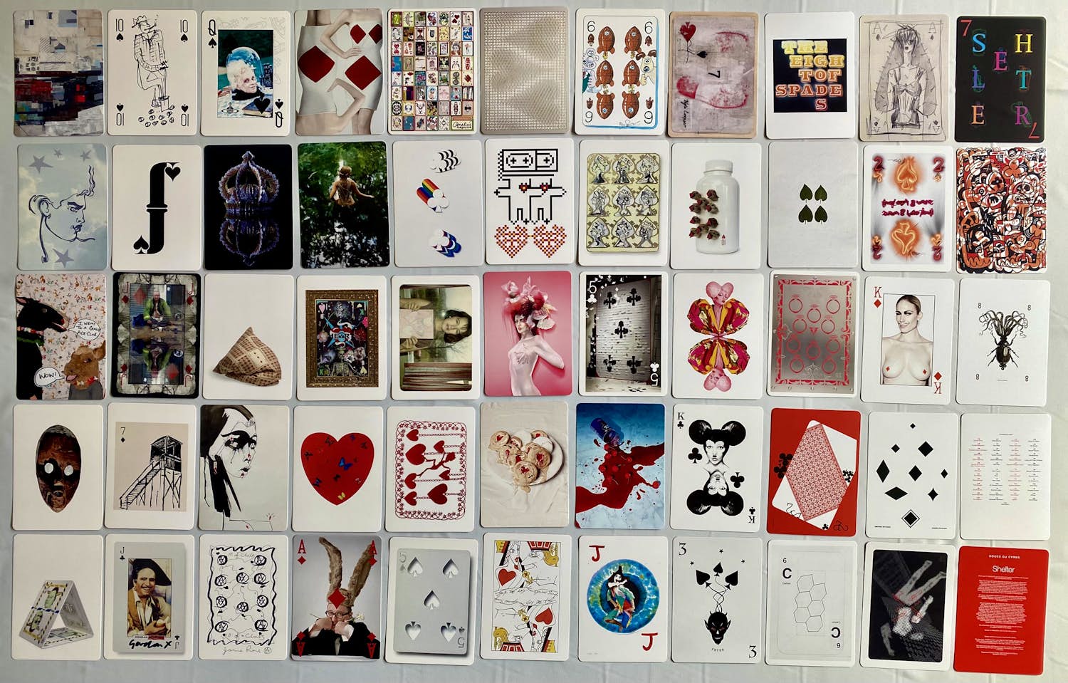 Damien Hirst - Leo Burnetts 'House of Cards'-campagne voor Shelter verkocht voor € 50!