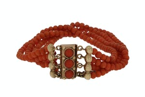 4-strengs antieke bloedkoraal armband 14k gouden slot kopen? Bied vanaf 225!
