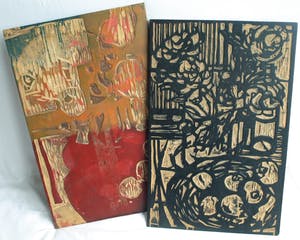 Fon Klement - De 2 dubbelzijdige houten drukblokken van de houtsnede ‘Pioenrozen en appels’ kopen? Bied vanaf 60!