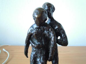 Brons (Onbekend) - Zwaar bronzen beeld van 2 personen. kopen? Bied vanaf 35!