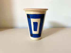 Niet of onleesbaar gesigneerd - Aardewerk vaas met decor design P.G. Olsson verkocht voor € 1!