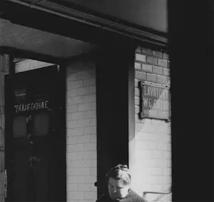 Willy Ronis - Toilettes Publiques 1951 kopen? Bied vanaf 100!