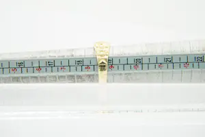 23 - Mooi bewerkte 18 Krt geel gouden dames ring met ruitmotieven kopen? Bied vanaf 240!