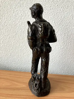 Dick van Wijk - Beeld Soldaat over zee 1945 - 1962. kopen? Bied vanaf 20!