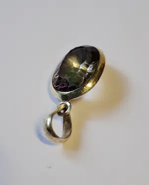 Buy Nieuw Handgemaakte ovale mystic topaas sterlingzilveren hanger? Bid from 30!