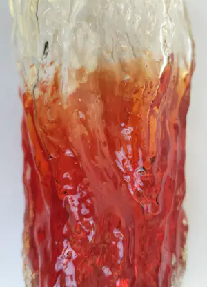 Geoffrey Baxter - Bark Vaas Ruby Red kopen? Bied vanaf 30!