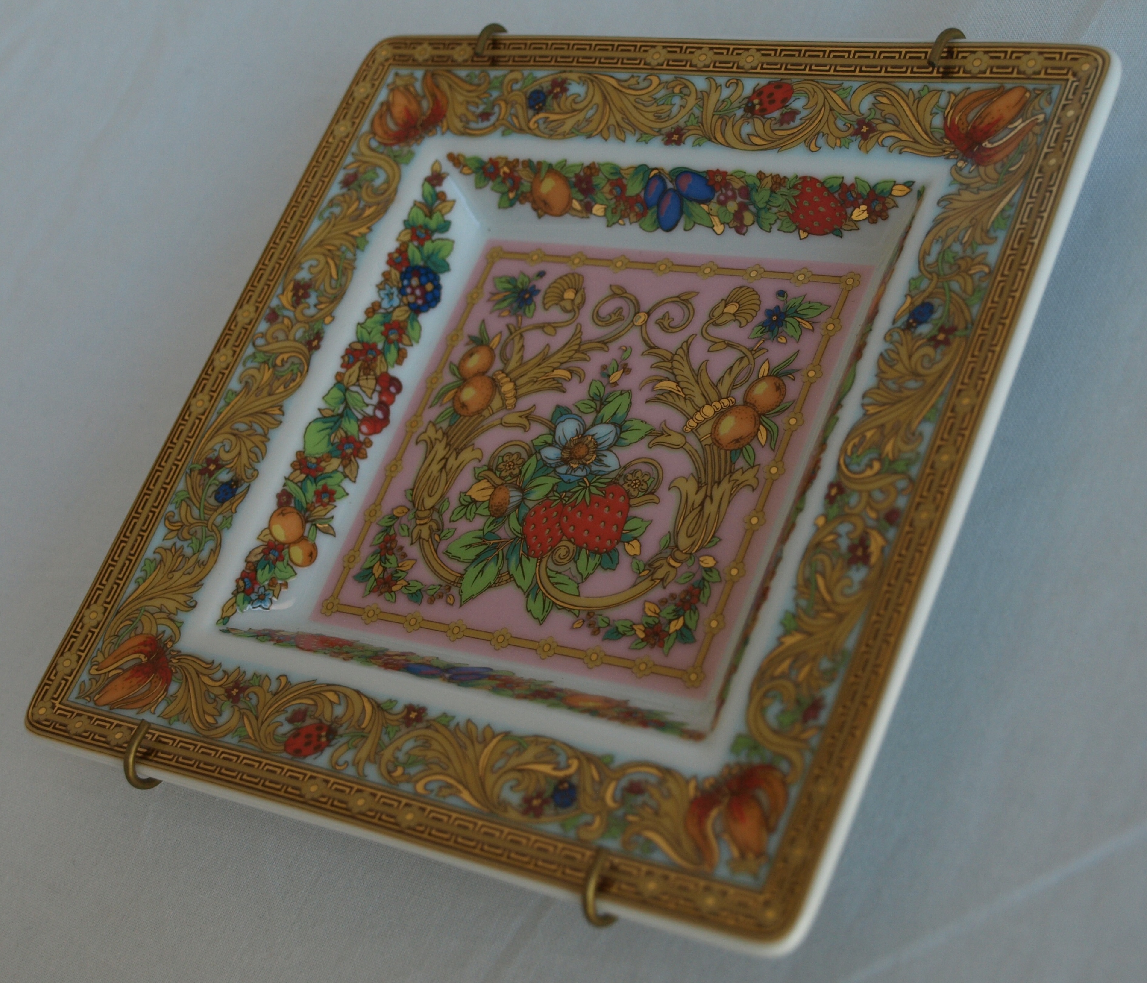 Gianni Versace - Versace meets Rosenthal – Le Jardin de Versace – Vierkant schaaltje kopen? Bied vanaf 1!