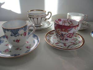 Royal Limoges - Rosenthal, Hutschenreuter e.a. 5 stuks antieke miniatuurkopjes van porselein kopen? Bied vanaf 30!