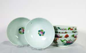 Lot van zes Chinees porseleinen kommetjes van rond 1900 verkocht voor € 1!