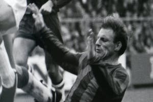Pim Westerweel - 'Flying Johan' - Johan Cruyff 1969 Ajax-Haarlem kopen? Bied vanaf 150!